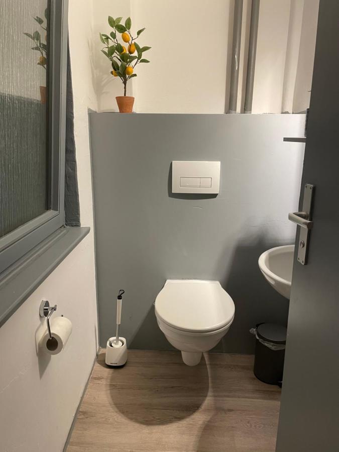 Urbansuites - Modern & Zentral In Der City - Dein Zuhause In シュトゥットガルト エクステリア 写真