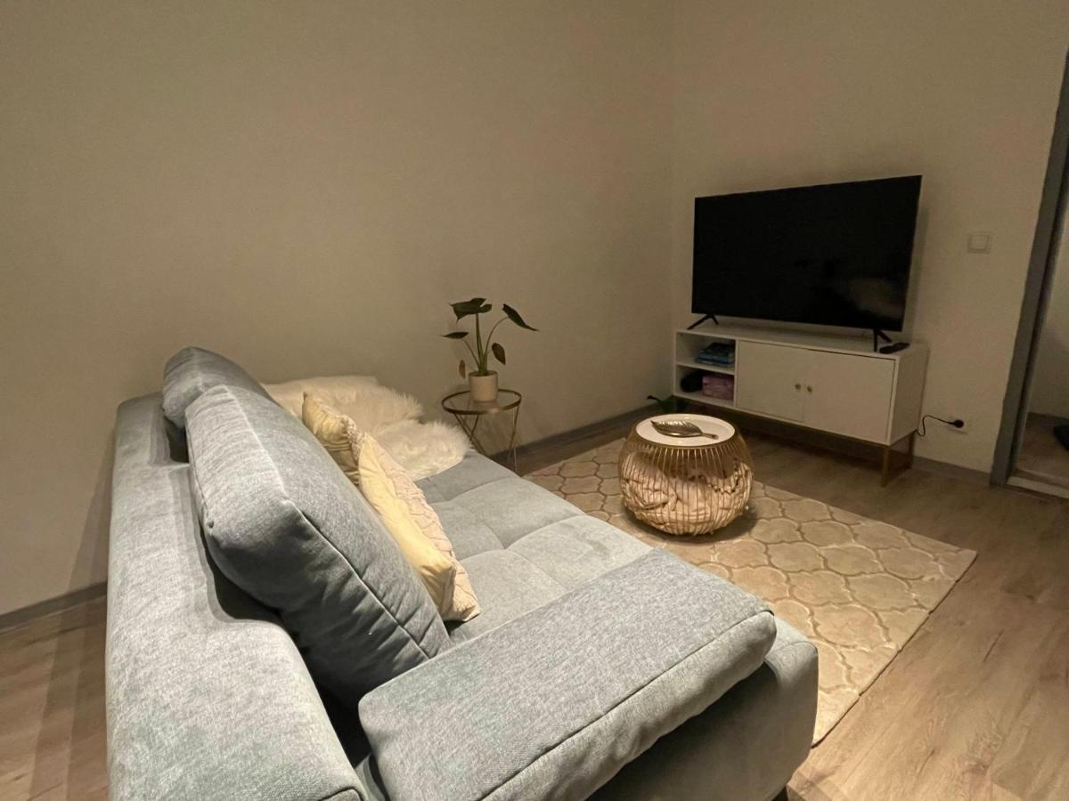 Urbansuites - Modern & Zentral In Der City - Dein Zuhause In シュトゥットガルト エクステリア 写真