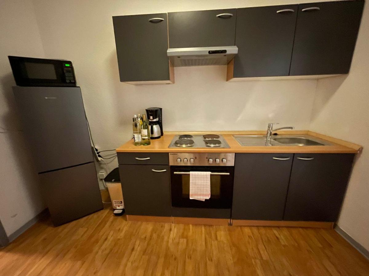 Urbansuites - Modern & Zentral In Der City - Dein Zuhause In シュトゥットガルト エクステリア 写真