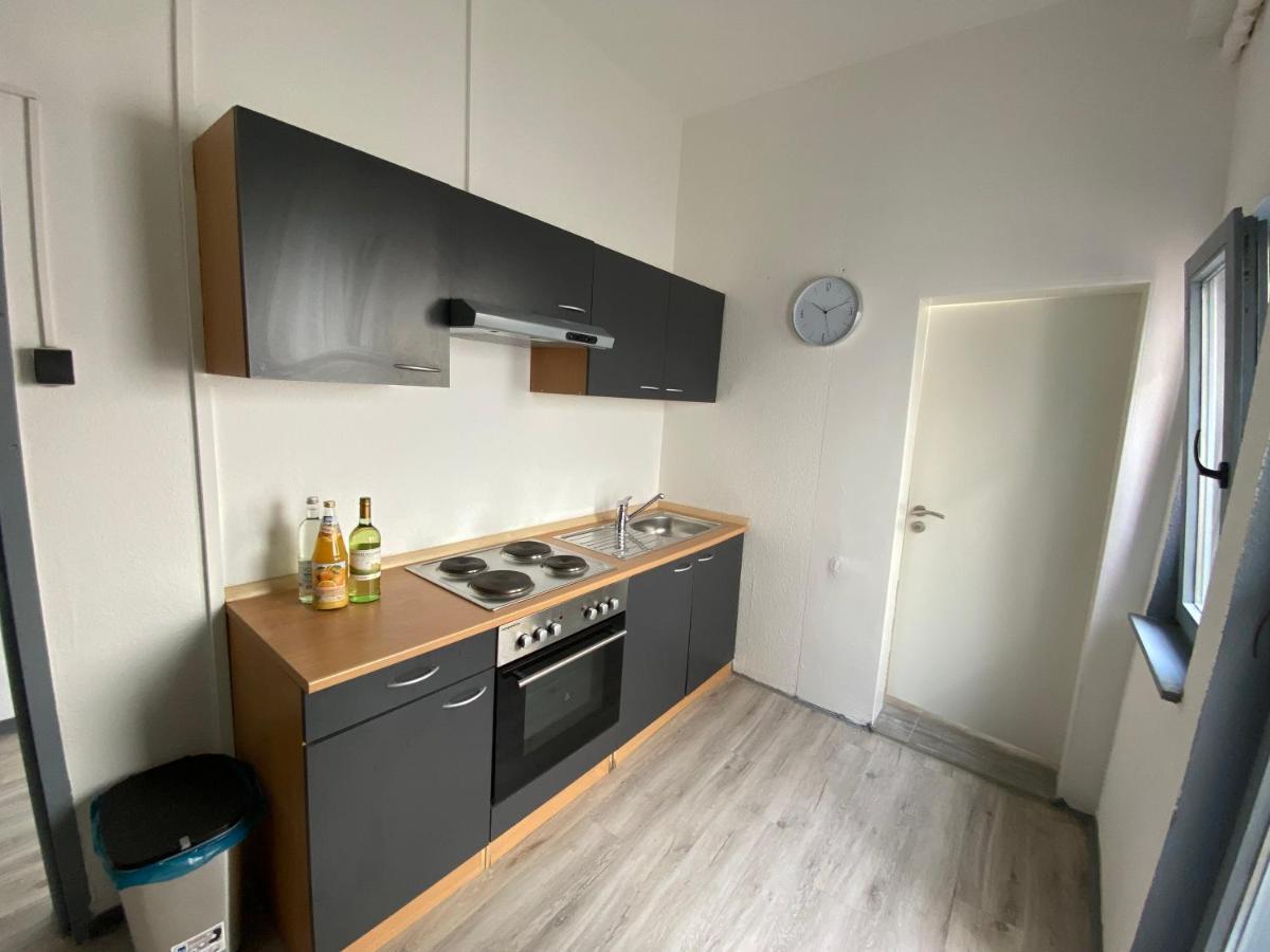 Urbansuites - Modern & Zentral In Der City - Dein Zuhause In シュトゥットガルト エクステリア 写真
