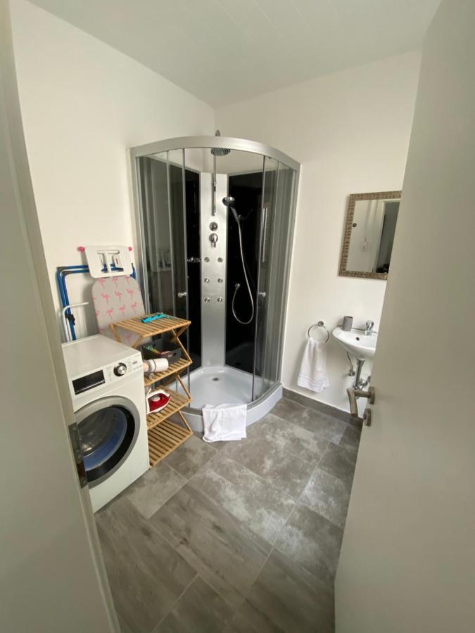 Urbansuites - Modern & Zentral In Der City - Dein Zuhause In シュトゥットガルト エクステリア 写真